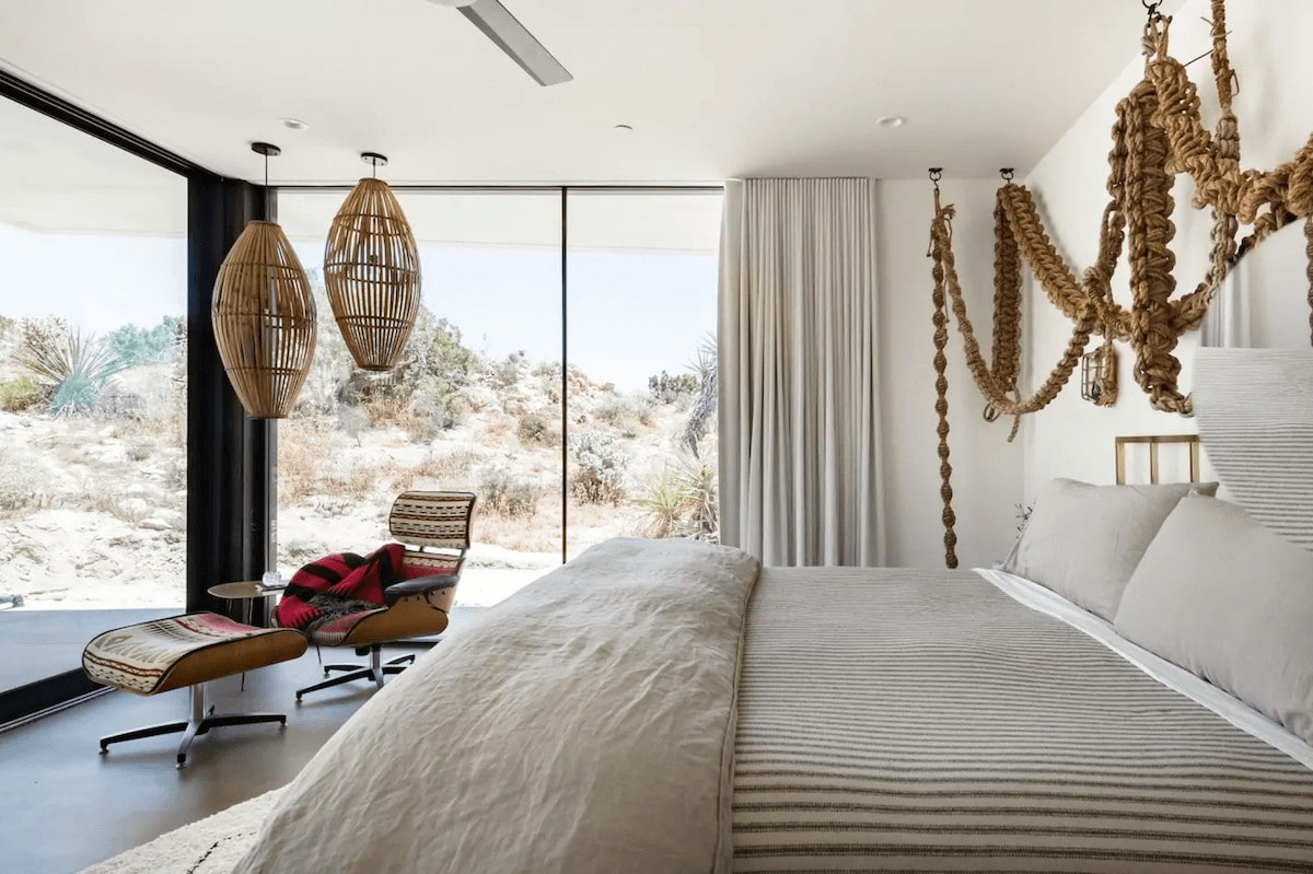 All glass modern house in Joshua Tree
