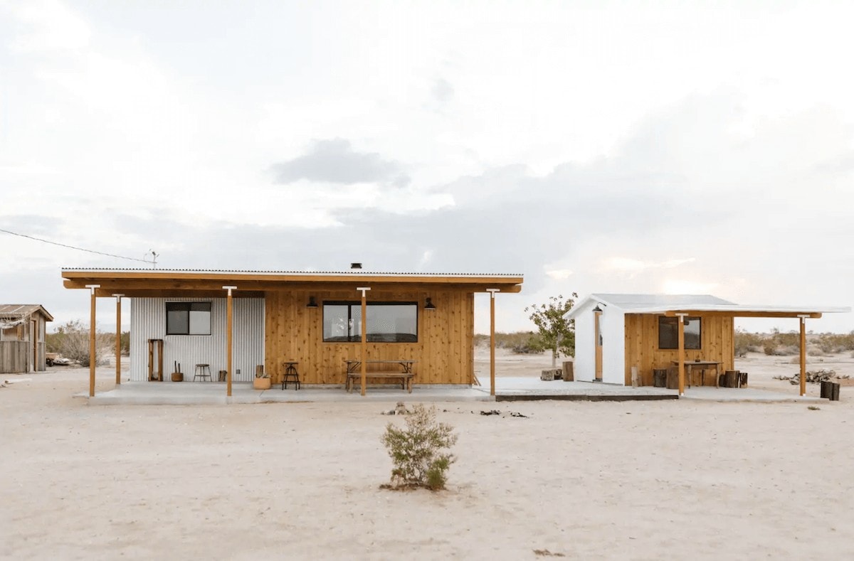 Little Jo Cabin Joshua Tree