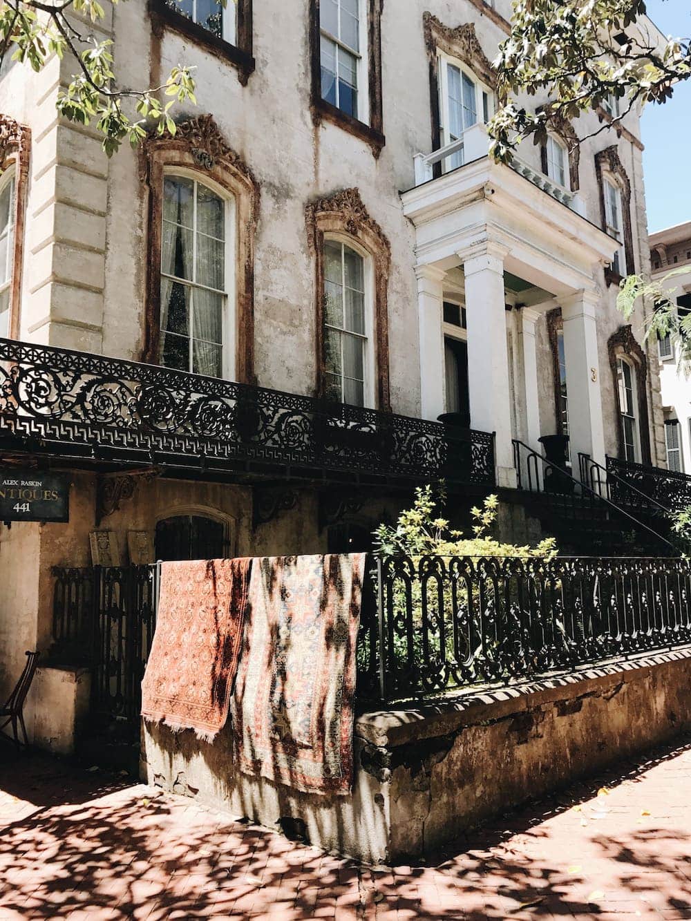 From a thriving design scene to historic charm, Savannah, Georgia is one of my favorite places to travel in the U.S.