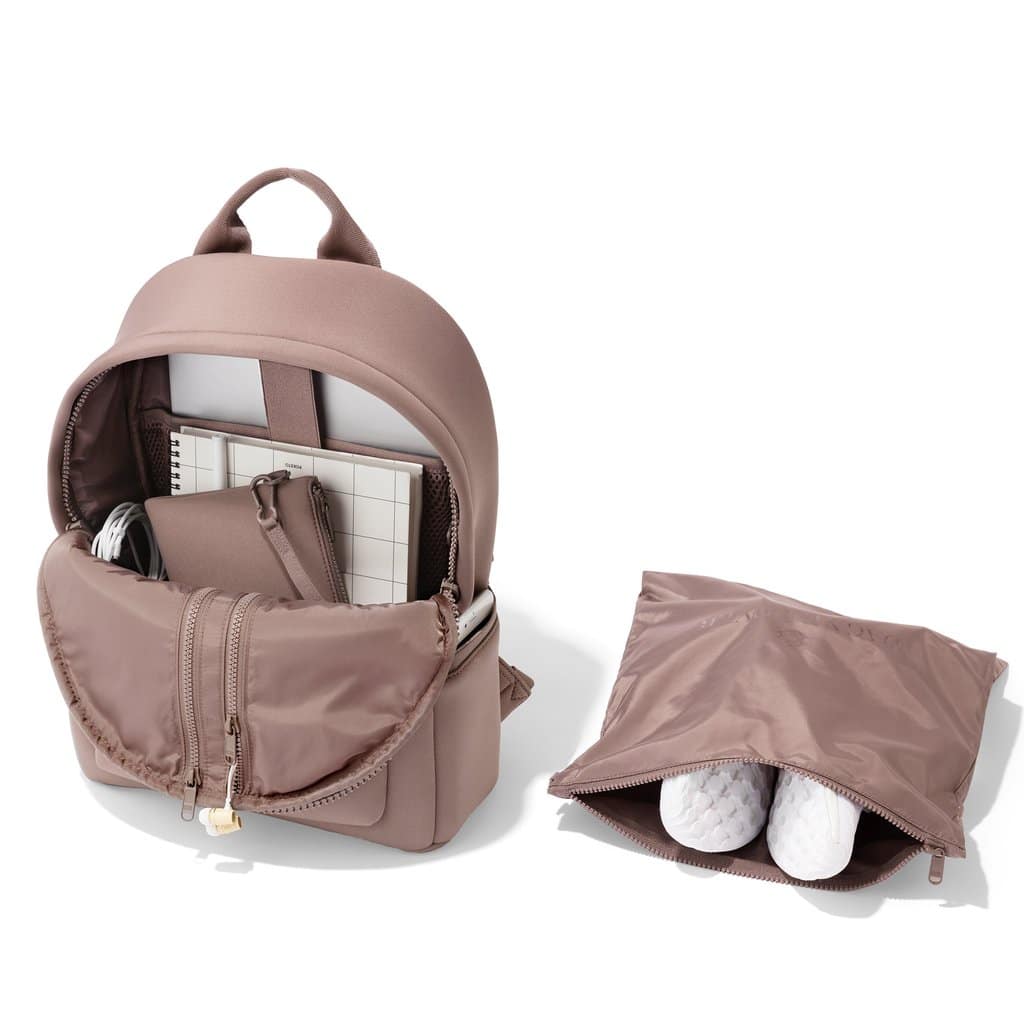 The 25 Best Stylish Camera Bags for Women 2022 (UPDATED)