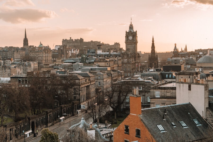 How to Have the Best 3 Days in Edinburgh (A Guide for First Timer's) Edinburgh travel guide | What to do in Edinburgh | Edinburgh travel tips | Edinburgh, Scotland | Edinburgh photos | Edinburgh travel inspiration | Long weekend in Edinburgh | Scotland travel tips |