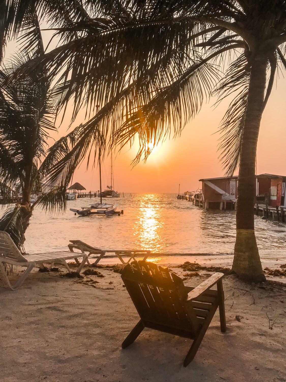 Things to do in Caye Caulker Caya Caulker guide | Belize travel | Belize tips | Caye Caulker tips | What to do in Belize | Where to go in Belize | Best food in Caye Caulker | Caye Caulker beach | How to get to Caye Caulker 