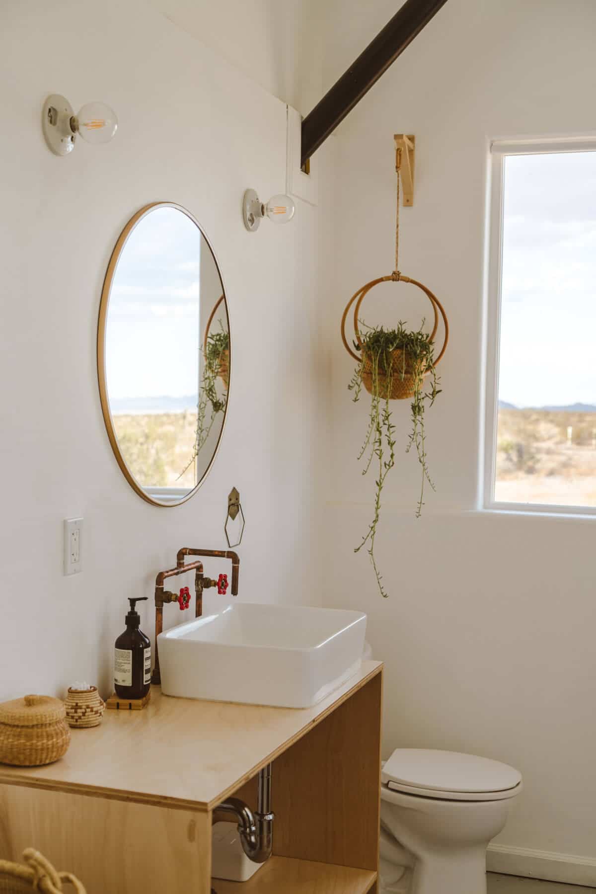 A Cozy Remote Stay at El Rancho Joshua Tree