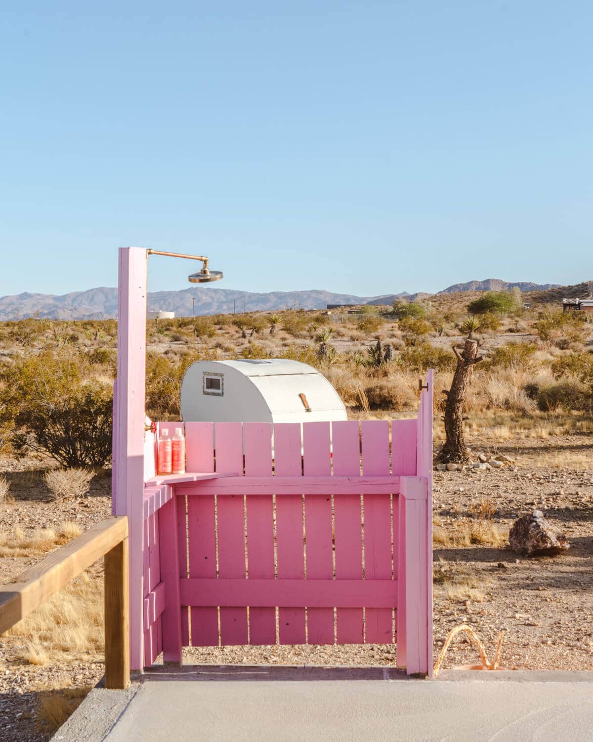 A Cozy Remote Stay at El Rancho Joshua Tree