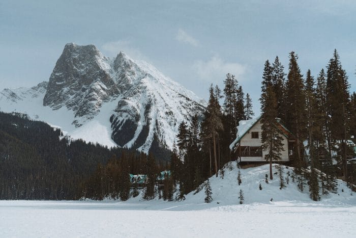 Emerald Lake Lodge in winter - where to stay in Banff 