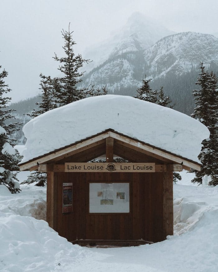 Entrance to Lake Louise - where to stay in Banff