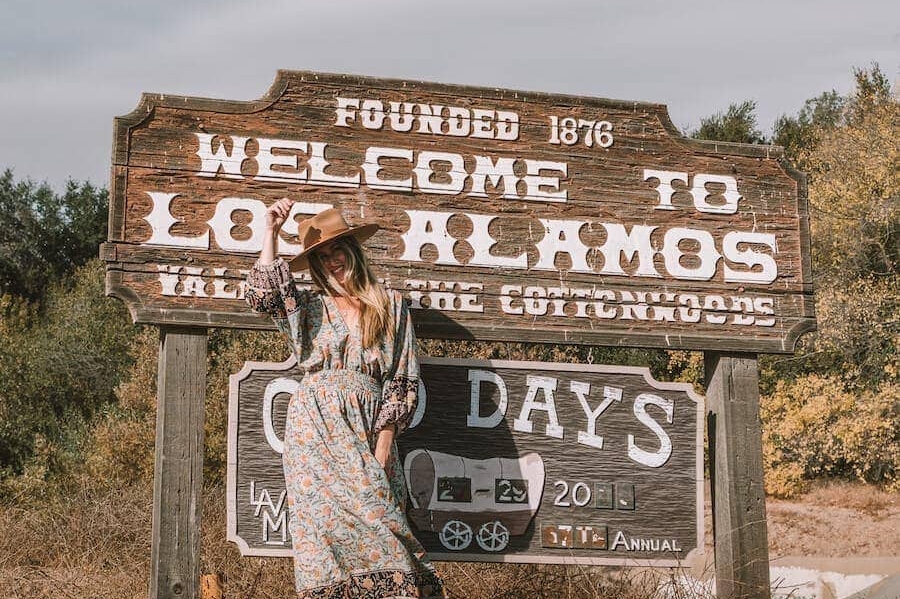 Western vibes Los Alamos sign