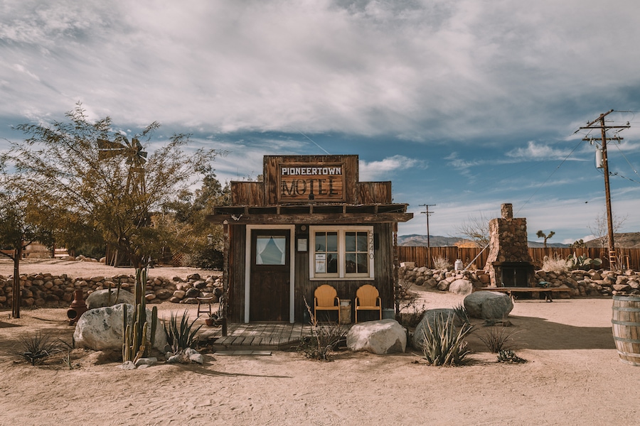 Weekend Getaways from Los Angeles - Pioneertown Motel