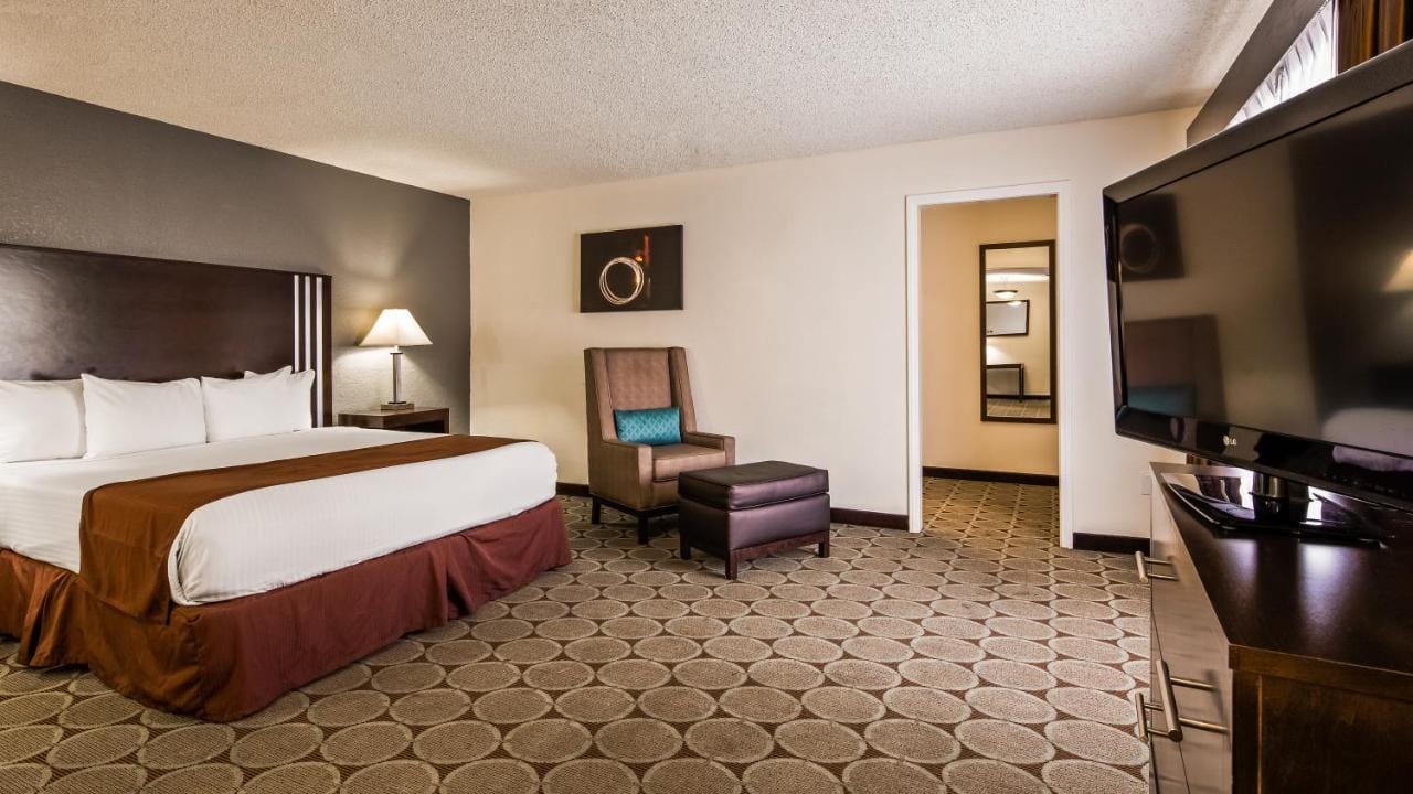 Best Western Pahrump guest room