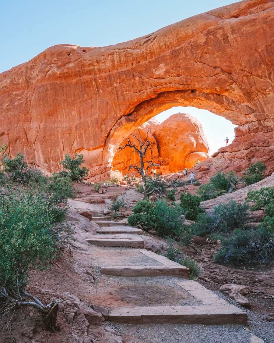 Beautiful photo of arch for best hikes in Arches National Park blog