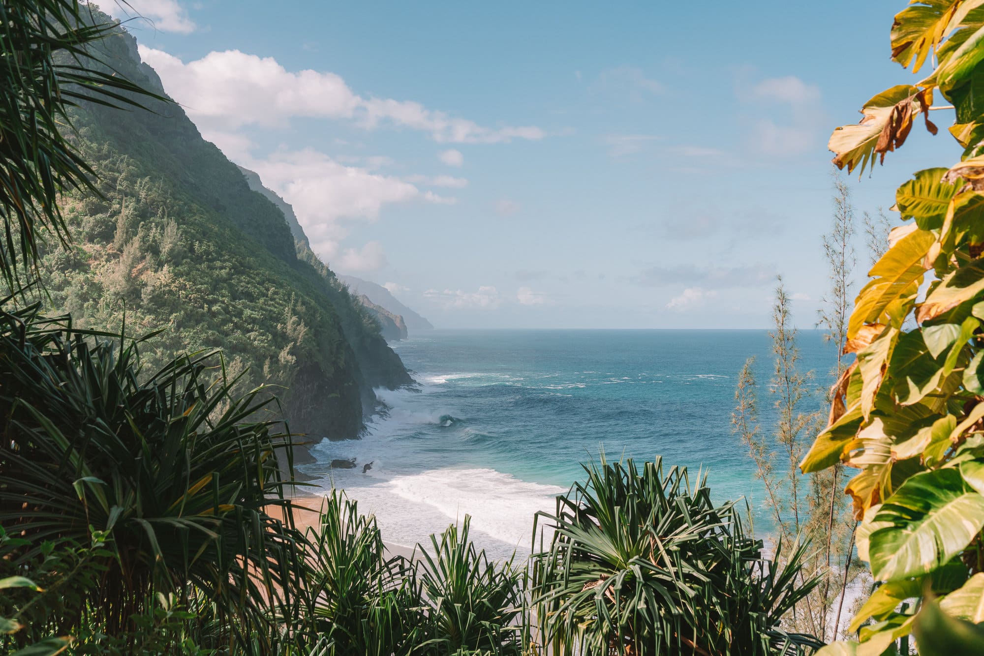 View from the Kalalau Trail in Haena State Park, Travel guide Kauai
