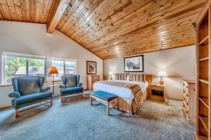 Wood cabin room interior at the Tahoe Beach & Ski - Lake Tahoe hotels lakefront 