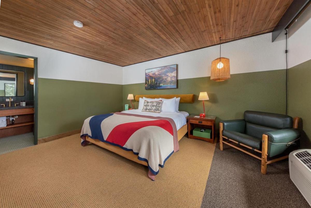 Guest room design at the Station House Inn in Lake Tahoe