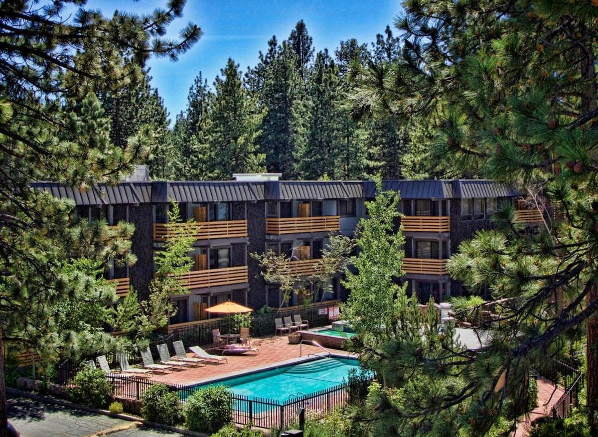 Pool area of Hotel Azure in Lake Tahoe