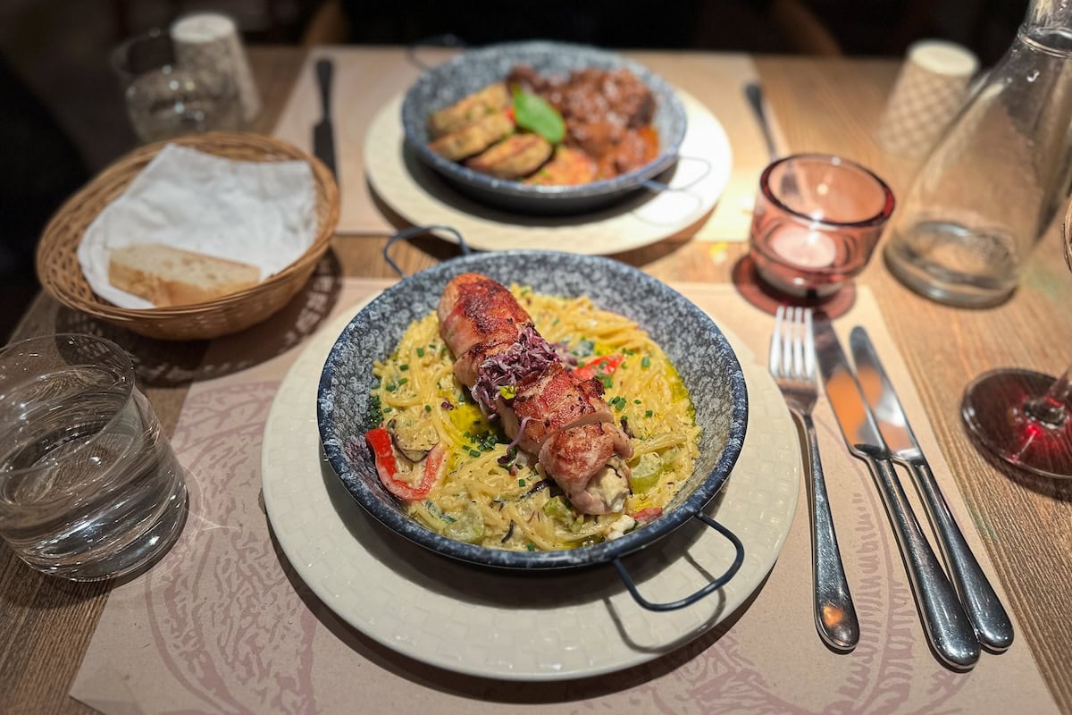 Traditional Hungarian dinner Traditional Hungarian dinner Budapest 3 Day Itinerary