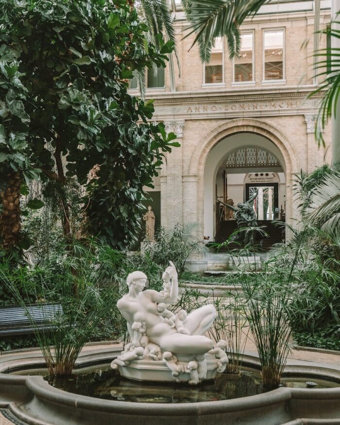 Ny Carlsberg Glyptotek museum Lush green garden inside the Ny Carlsberg Glyptotek museum in Copenhagen