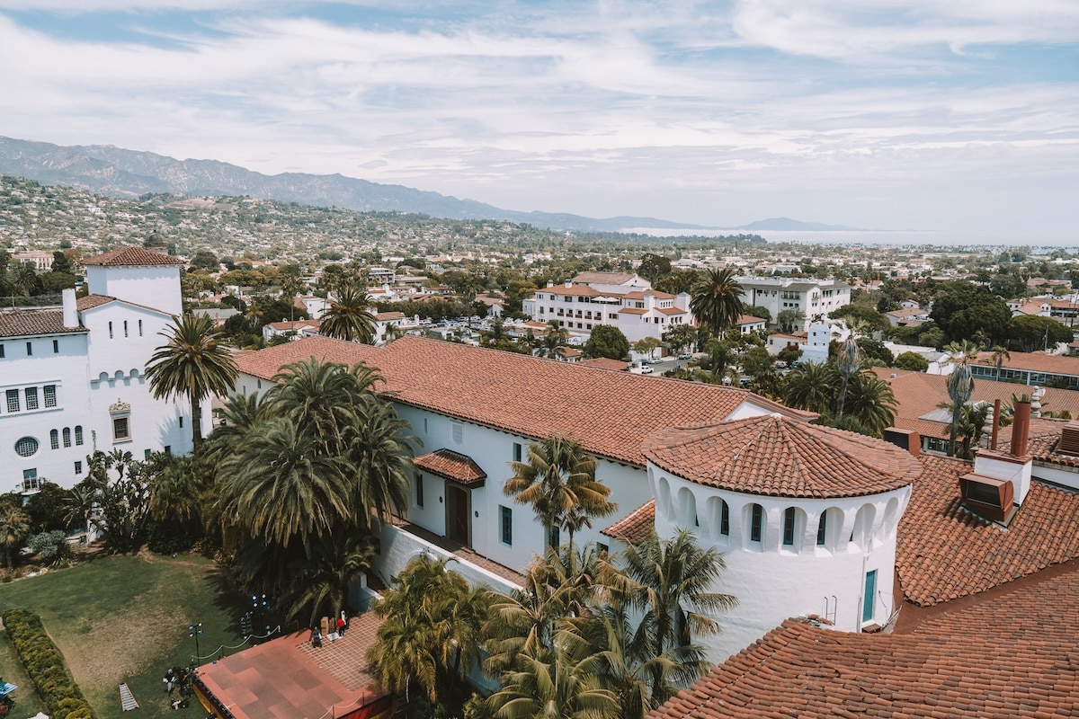 Santa Barbara courthouse clocktower Panoramic view from the Santa Barbara courthouse clocktower
