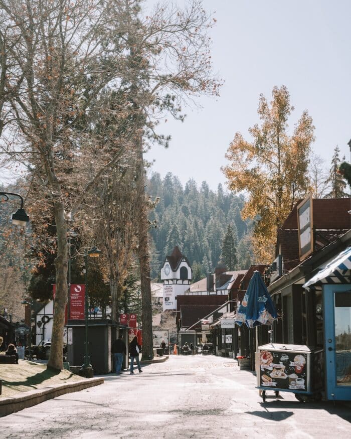 Lake Arrowhead along the lake Downtown walk in Lake Arrowhead along the lake | Weekend Getaways from San Diego