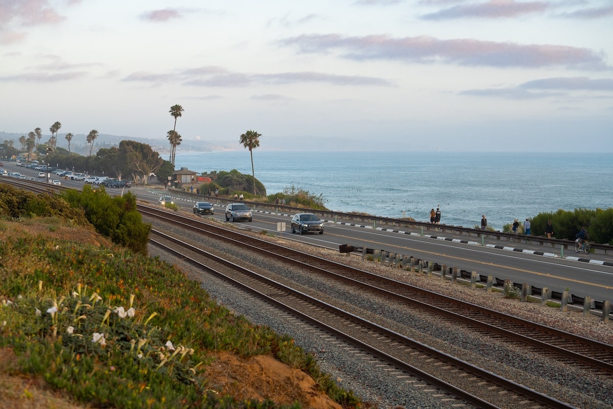 Coast Hwy 101 Cars driving on the Coast Hwy 101 in Cardiff by the Sea